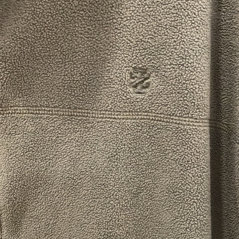Izod large green zip up fleece. - Picture 2 of 5